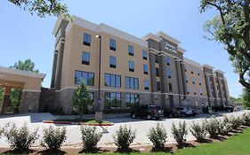 Hampton Inn And Suites Dallas Market Center